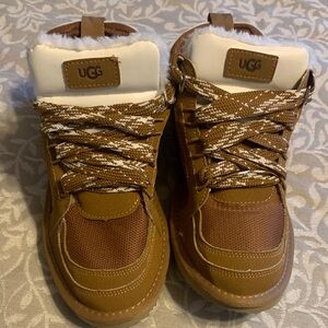 UGG Kids Tan & White Lace-Up Boot Sneakers